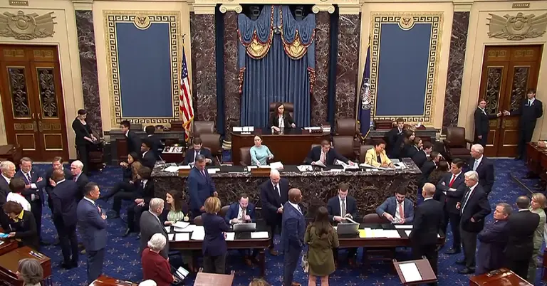 দীর্ঘ শাটডাউন থেকে উত্তোরণের পথ খুঁজছেন যুক্তরাষ্ট্রের আইনপ্রণেতারা